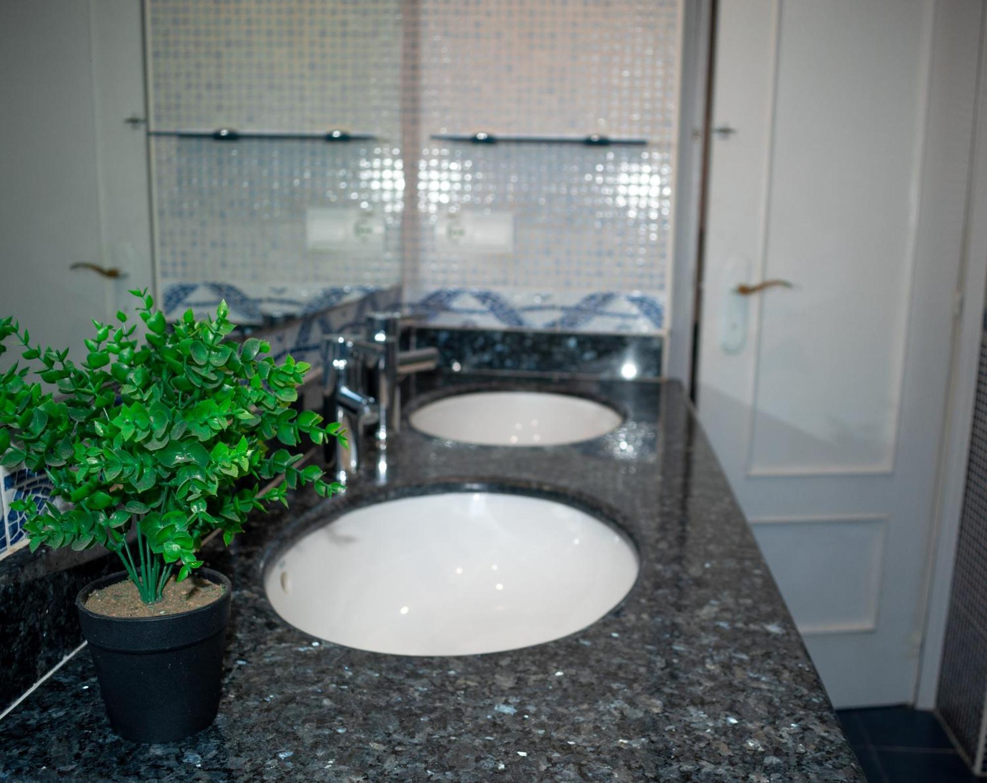 Your Home In Valencia Exterior photo